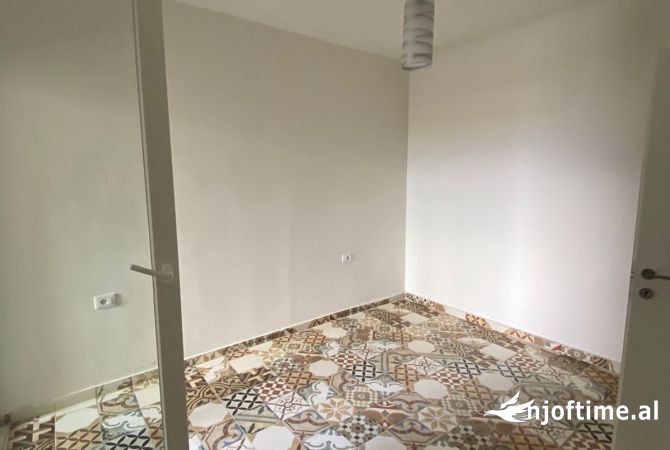 Shtepi me qera 1+1 ne Tirane - 350 Euro