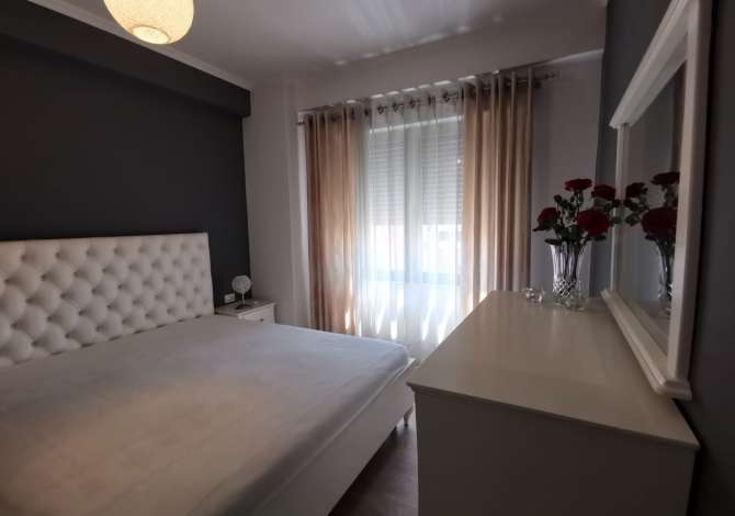 Shtepi me qera 2+1 ne Tirane - 900 Euro