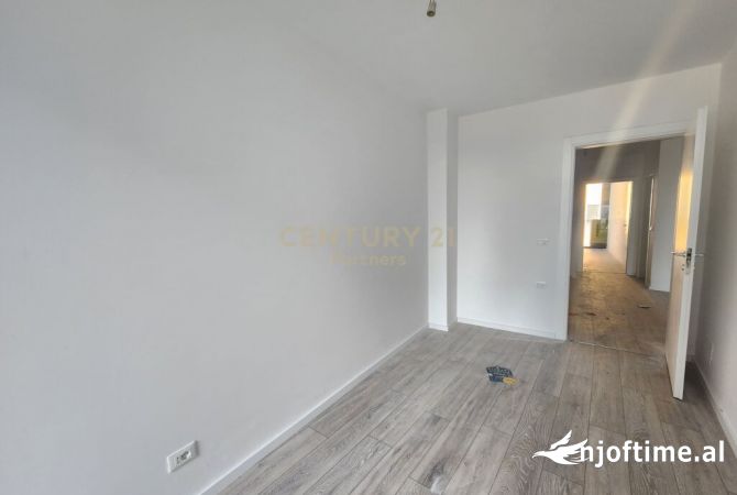 Shtepi me qera 2+1 ne Tirane - 1,200 Euro