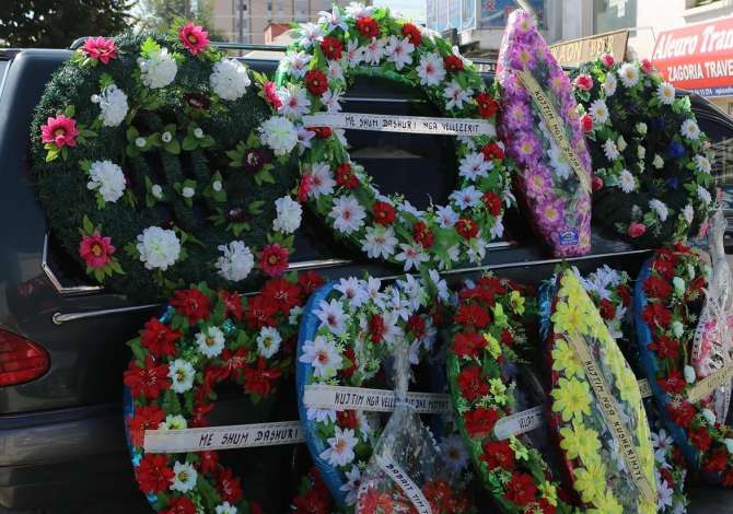 agjensi funerale Agjensi Funerale Sallahi sherben ne Transport funeral dhe autoambulonce brenda d