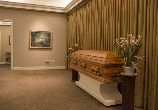 agjensi funerale ne durres Agjensi funerale ofron Sherbim Funeral me arkivole cilesore italiane e greke 