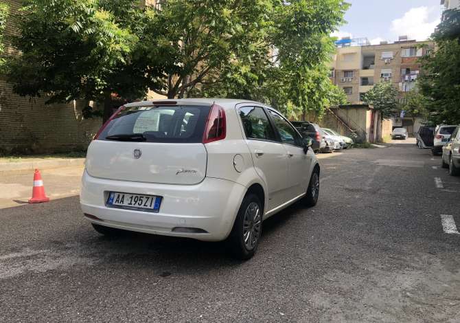 Cars for sale  in Tirana - 2,999 Euro