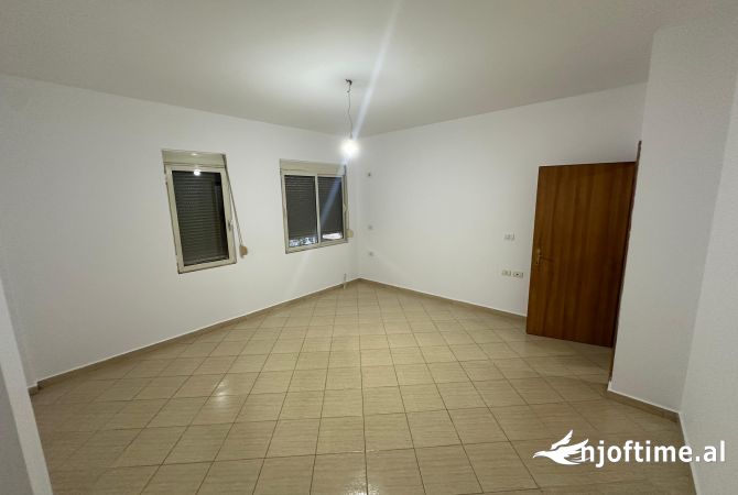 Shtepi me qera 2+1 ne Tirane - 500 Euro