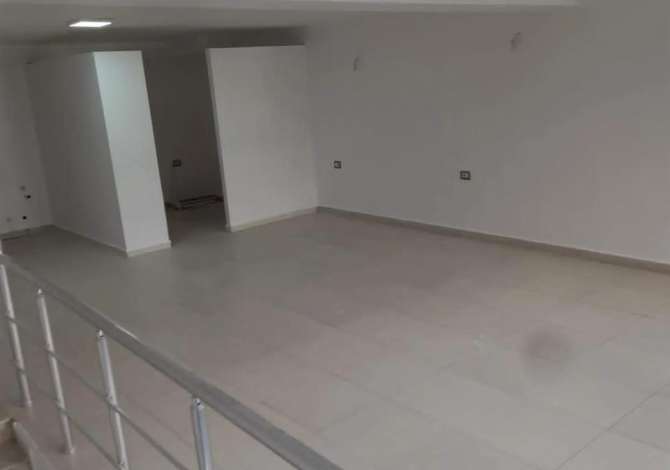 Ambiente Commerciale in Vendita 3+1 a Tirana - 120,000 Euro