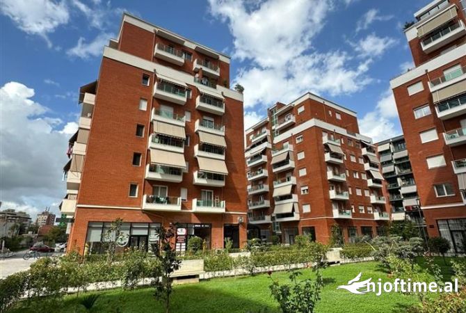 Ambjent biznesi me qera 3+1 ne Tirane - 3,000 Euro