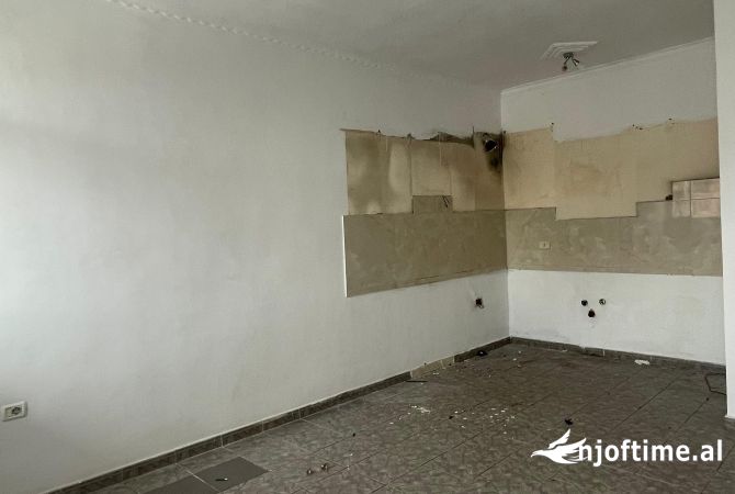 Shtepi ne shitje 2+1 ne Tirane - 120,000 Euro