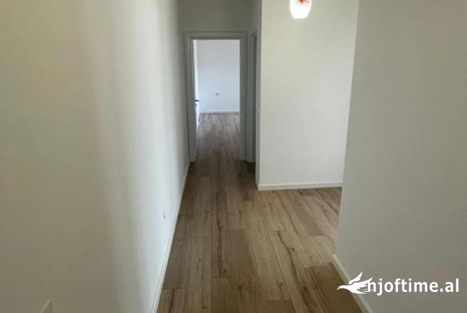 Shtepi ne shitje 1+1 ne Tirane - 150,000 Euro