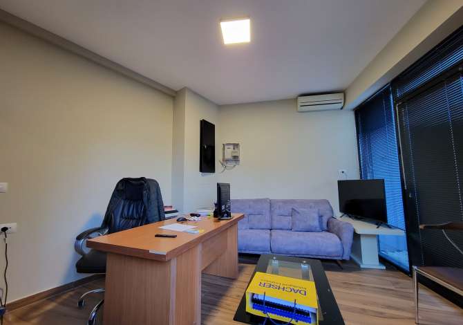 Ambjent biznesi me qera 5+1 ne Tirane - 4,200 Euro