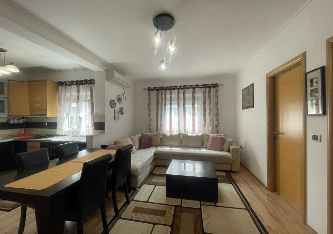 Shtepi me qera 2+1 ne Tirane - 600 Euro