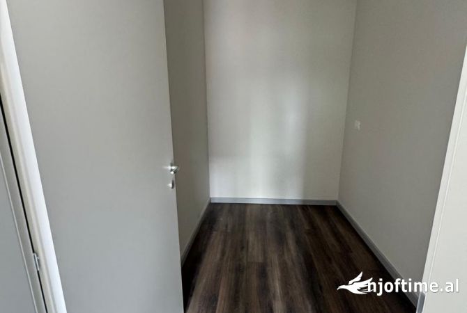 Shtepi me qera 3+1 ne Tirane - 1,500 Euro