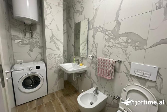 Shtepi me qera 2+1 ne Tirane - 750 Euro