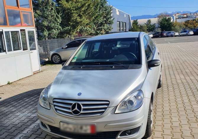 noleggio macchina in albania Jepet makina Mercedes B class duke filluar nga 30 euro dita