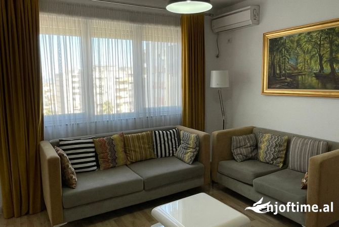 Shtepi me qera 2+1 ne Tirane - 550 Euro