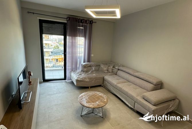 Shtepi me qera 2+1 ne Tirane - 850 Euro