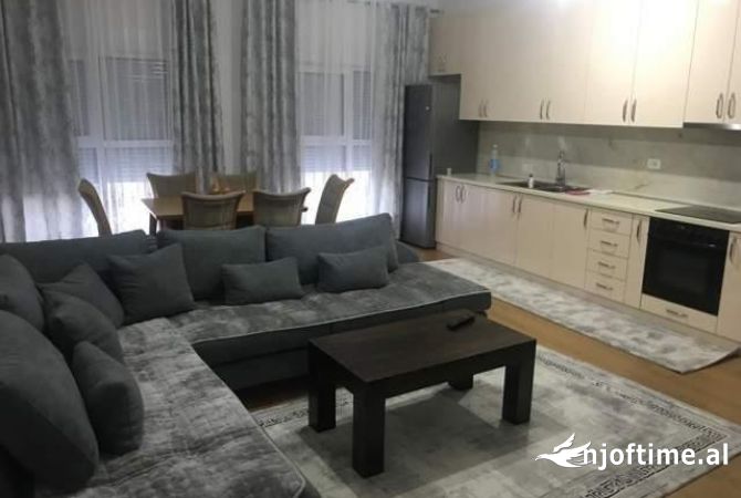 Shtepi me qera 2+1 ne Tirane - 550 Euro