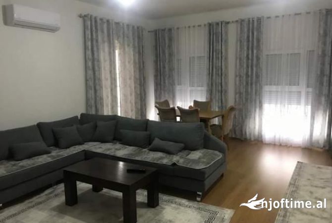 Shtepi me qera 2+1 ne Tirane - 550 Euro