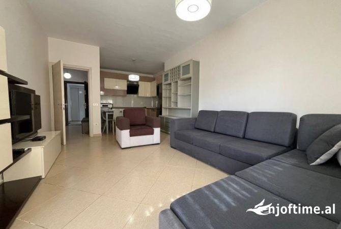 Shtepi me qera 2+1 ne Tirane - 550 Euro