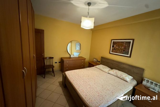 Shtepi me qera 2+1 ne Tirane - 600 Euro