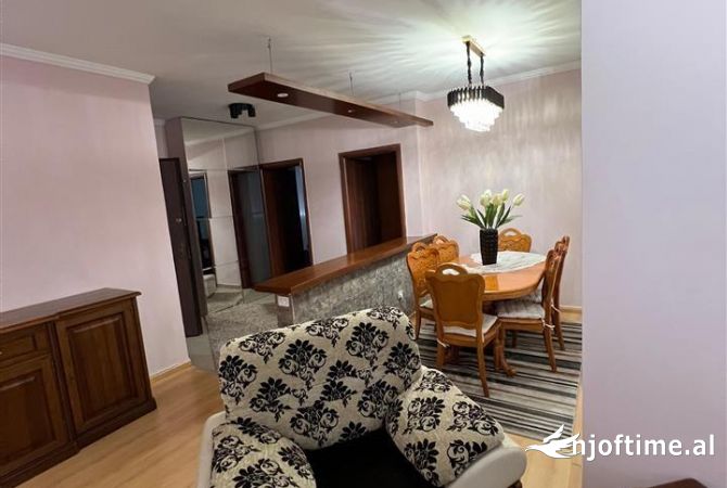 Shtepi me qera 2+1 ne Tirane - 550 Euro