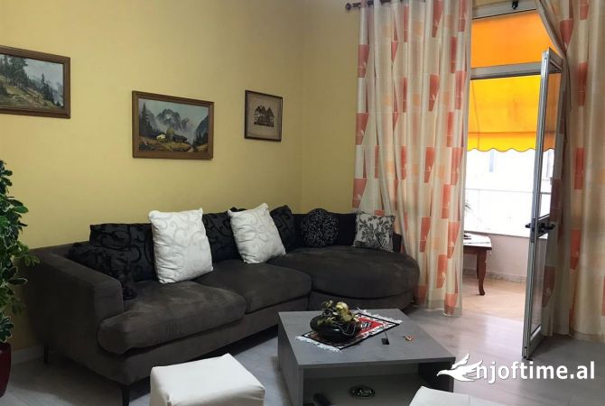 Shtepi me qera 1+1 ne Tirane - 600 Euro