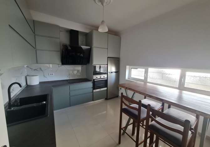 Shtepi me qera 2+1 ne Tirane - 800 Euro