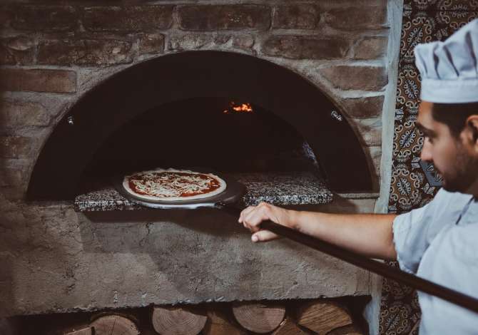 Job Offers Pizza maker With experience in Tirana