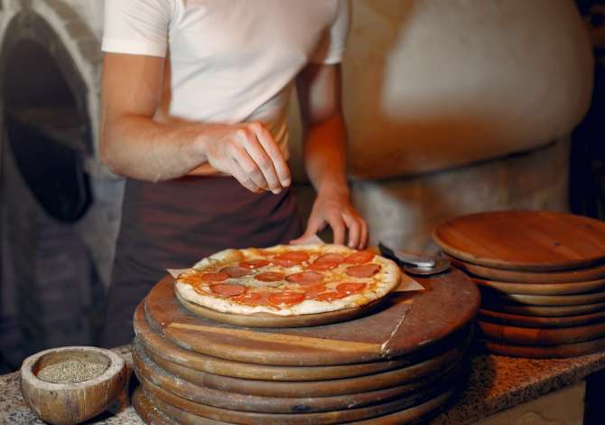 Job Offers Pizza maker Beginner/Little experience in Tirana