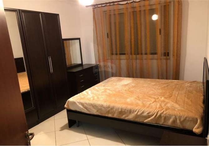 Shtepi me qera 2+1 ne Tirane - 400 Euro