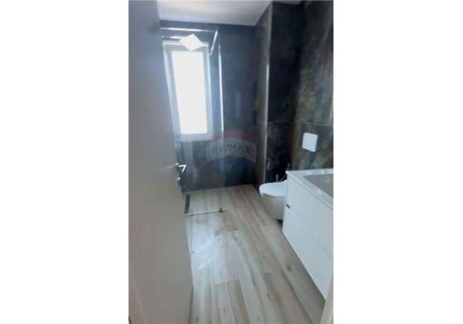 Shtepi me qera 2+1 ne Tirane - 450 Euro