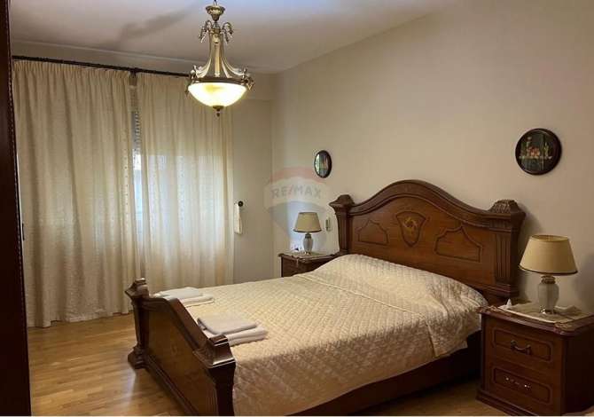 Shtepi me qera 2+1 ne Tirane - 700 Euro