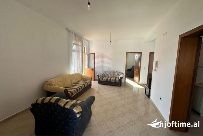 Shtepi me qera 2+1 ne Tirane - 650 Euro