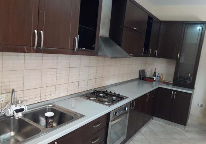 Shtepi me qera 2+1 ne Tirane - 450 Euro