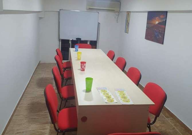 Business Property for Rent 1+1 in Tirana - 300 Euro