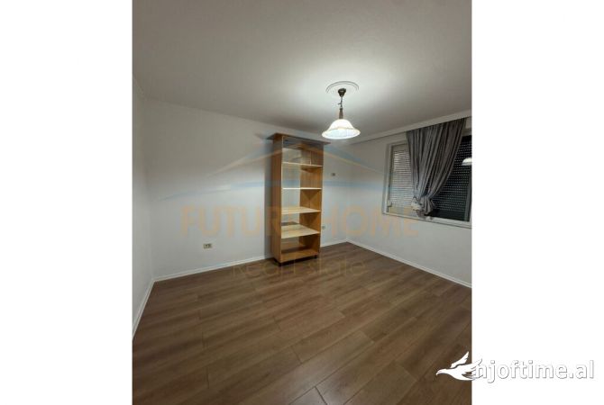 Shtepi me qera 2+1 ne Tirane - 700 Euro