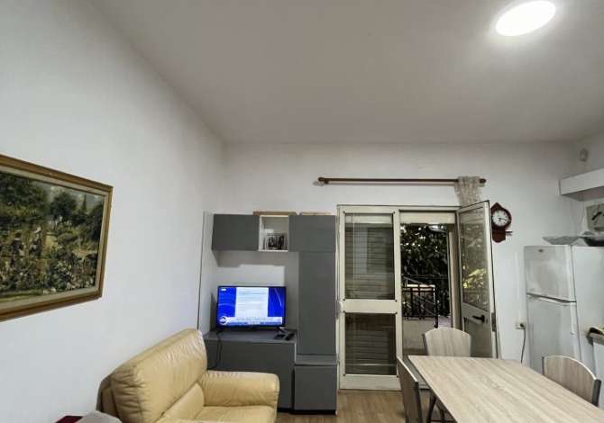 Shtepi me qera 1+1 ne Tirane - 400 Euro