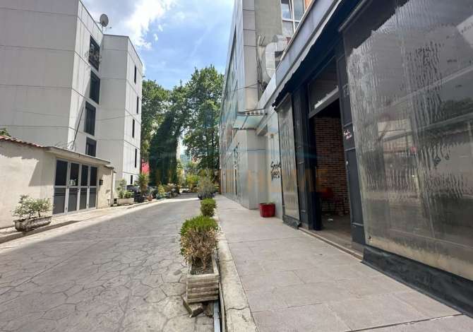 Ambjent biznesi ne shitje 1+1 ne Tirane - 850,000 Euro