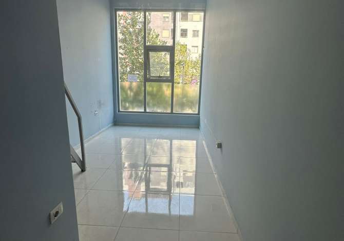 Ambjent biznesi me qera 3+1 ne Tirane - 25,000 Leke