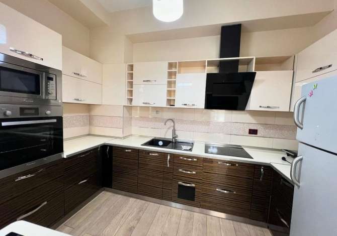 Casa in affitto 2+1 a Tirana - 1,200 Euro