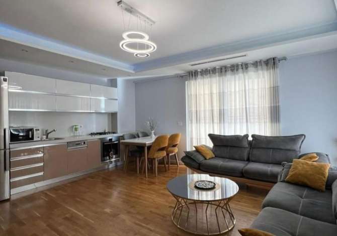 Shtepi me qera 2+1 ne Tirane - 750 Euro