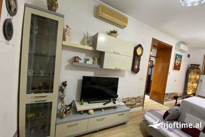 Shtepi me qera Garsoniere ne Tirane - 500 Euro