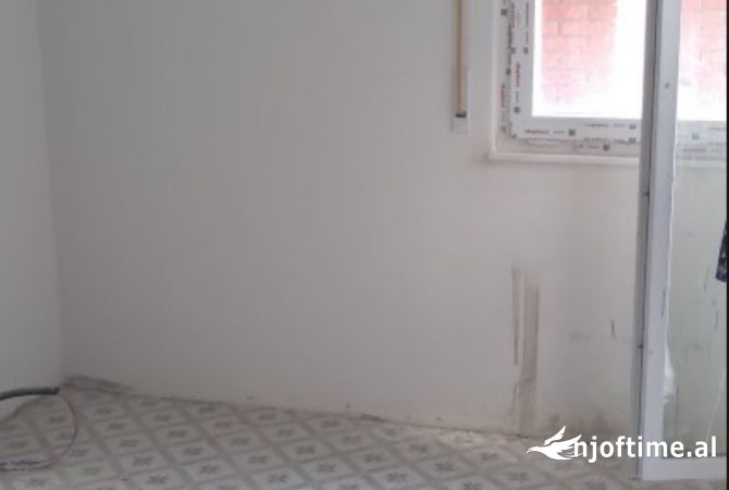 Shtepi me qera 1+1 ne Tirane - 300 Euro