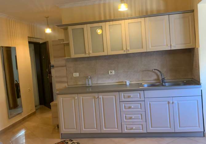 Shtepi me qera 2+1 ne Tirane - 550 Euro