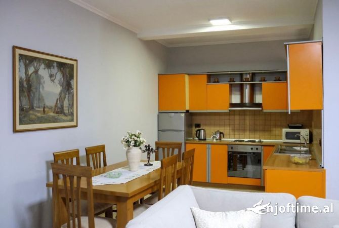 Shtepi me qera 2+1 ne Tirane - 550 Euro