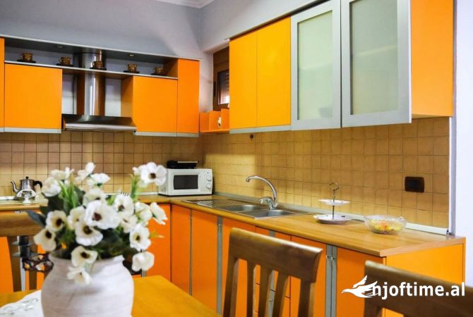 Shtepi me qera 2+1 ne Tirane - 550 Euro