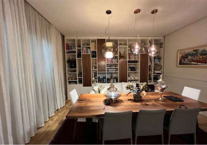 Casa in vendita 4+1 a Tirana - 610,000 Euro