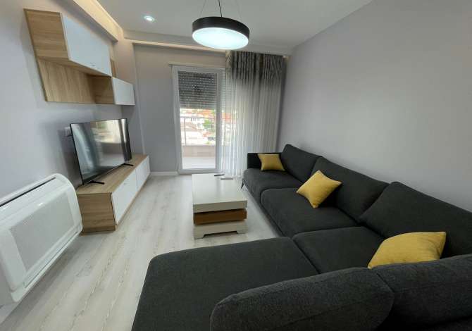 Shtepi me qera 2+1 ne Tirane - 750 Euro