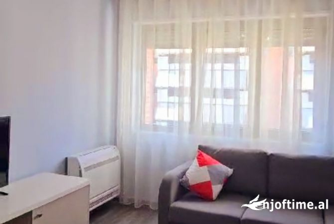 Shtepi me qera 3+1 ne Tirane - 1,000 Euro