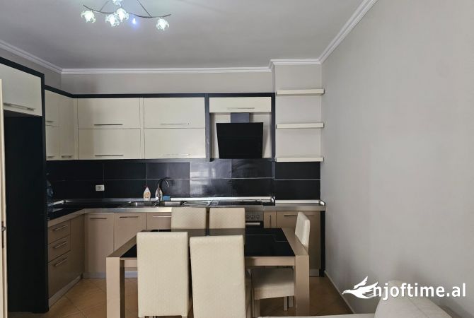 Shtepi me qera 2+1 ne Tirane - 500 Euro