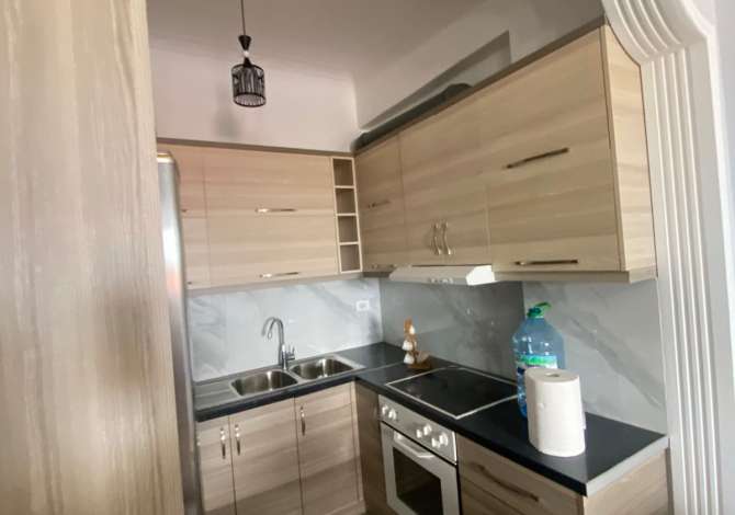 Shtepi me qera 1+1 ne Tirane - 449 Euro