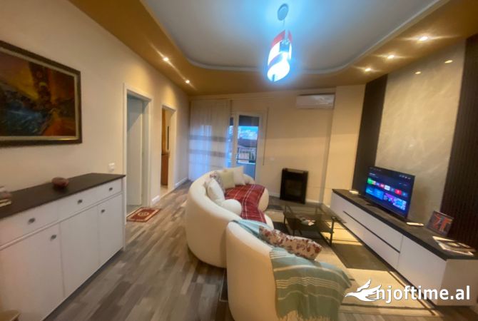 Shtepi me qera 2+1 ne Tirane - 699 Euro